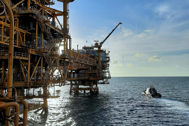 Marine offshore vessel
